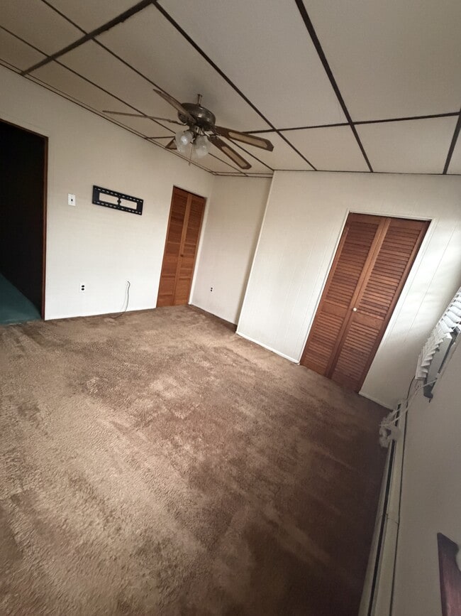 Building Photo - 3065 Edgemont St