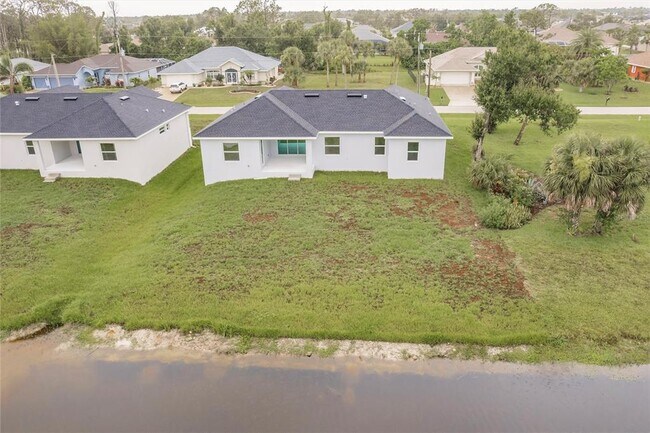 Building Photo - 236 Long Meadow Ln S