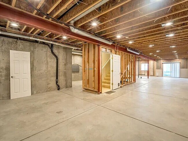 Building Photo - 2228 Red Maple Cir