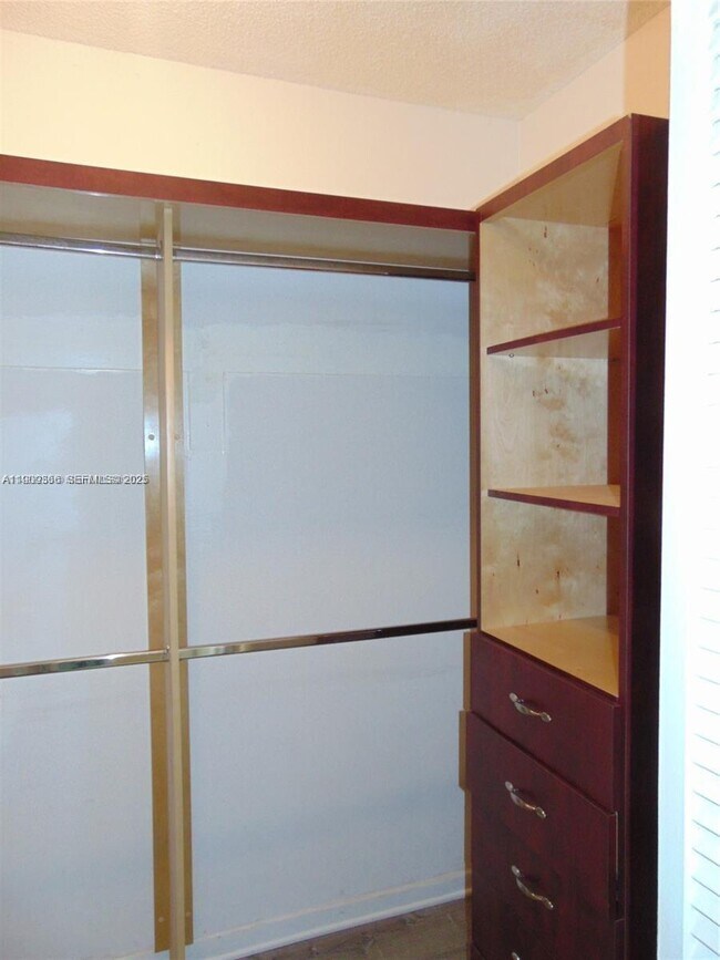 Building Photo - 250 180th Dr