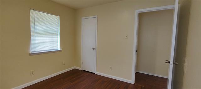 Building Photo - 2413 Royal Dr