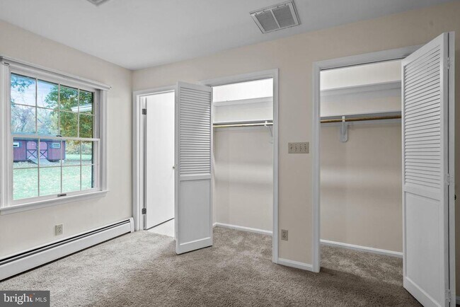 Building Photo - 21692 Potomac View Dr