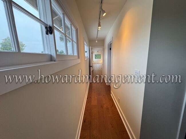 Building Photo - ***OPEN HOUSE 6/13 (11am-1pm)*** Contempor...
