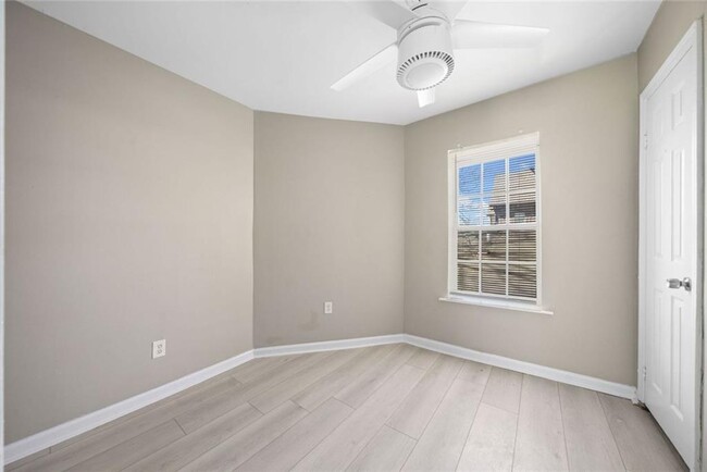 Building Photo - 92 Ormond St SE