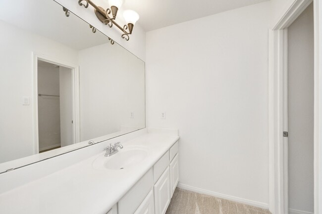Building Photo - 3811 Parkside Dr