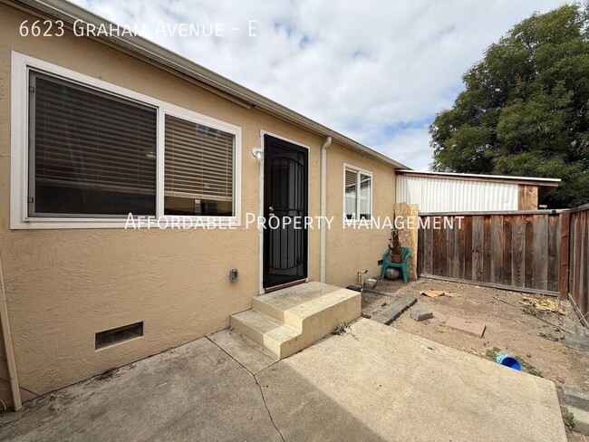 Building Photo - 6623 Graham Ave