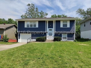 Building Photo - 7941 NE San Rafael Dr