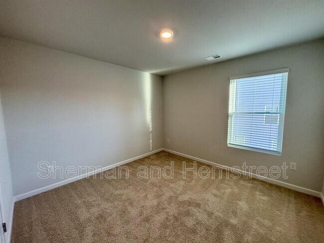 Building Photo - 248 Expedition Dr