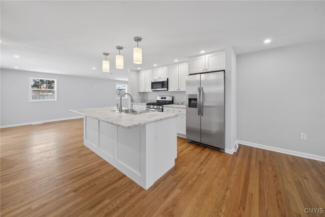 Building Photo - 101 Augusta Dr