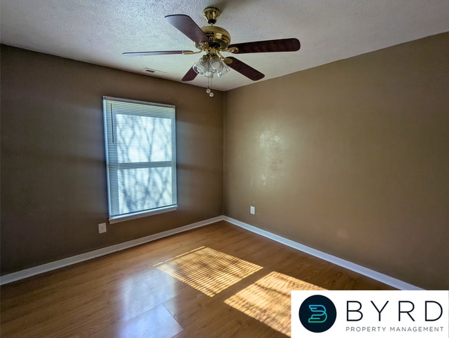 Building Photo - 824 Marbleridge Rd