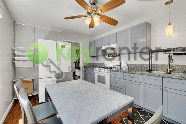Building Photo - 2169 Perkins Way