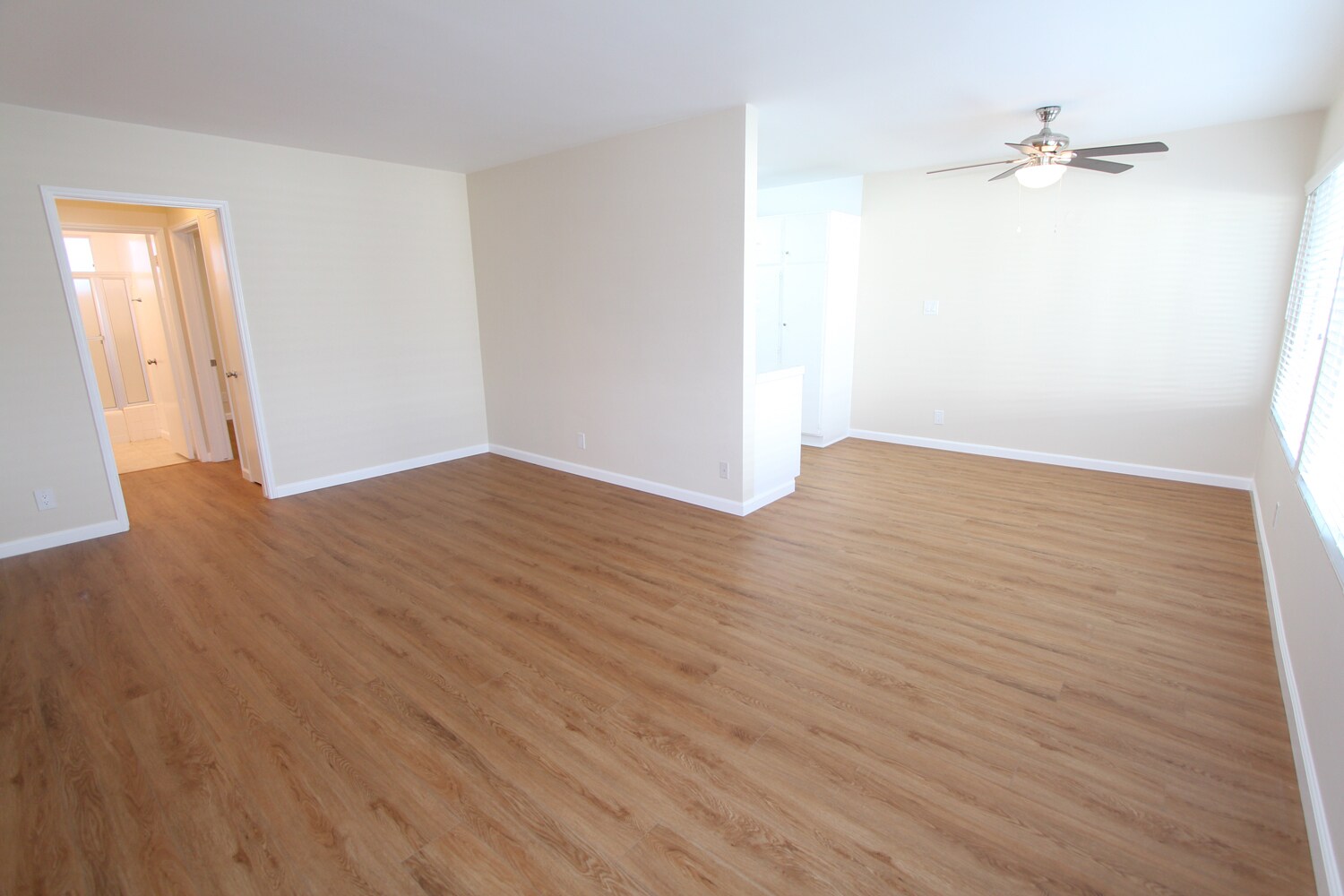 Building Photo - 4800 Woodley Ave