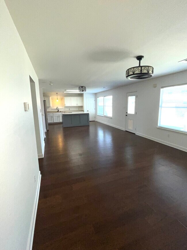 Building Photo - 3809 Willie Mays Ln