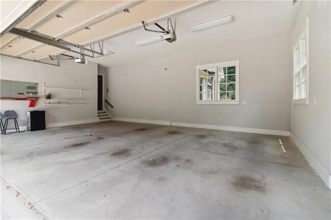 Building Photo - 211 Mount Vernon Hwy