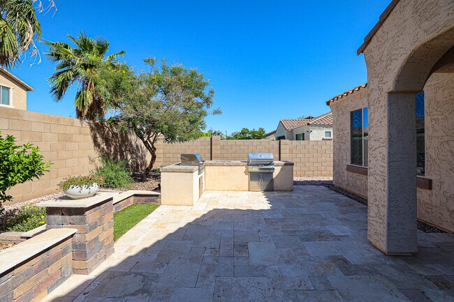 Building Photo - 15626 W Campbell Ave