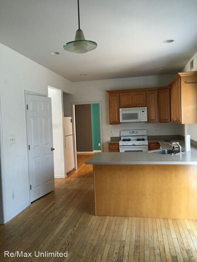 Building Photo - 3 br, 2.5 bath House - 13 Old Forge Drive