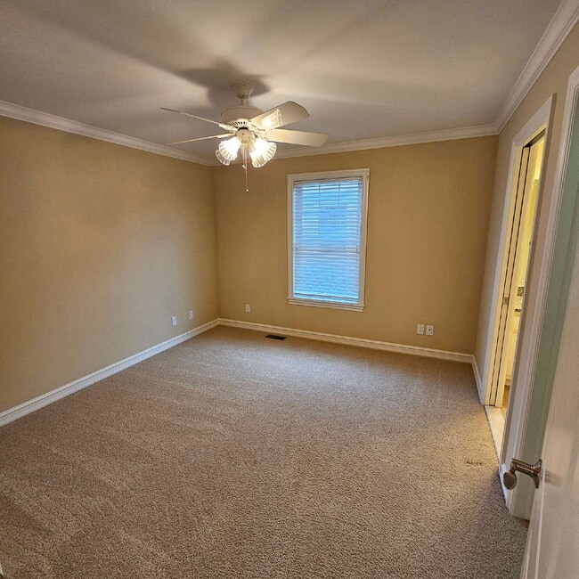 Building Photo - 3 Bedroom, 2.5 Bath Townhome Near Lake St. Clair with Finished Basement, Attached Oversized 2 Car...