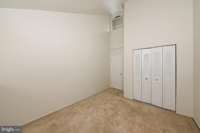 Building Photo - 7601 Crittenden St