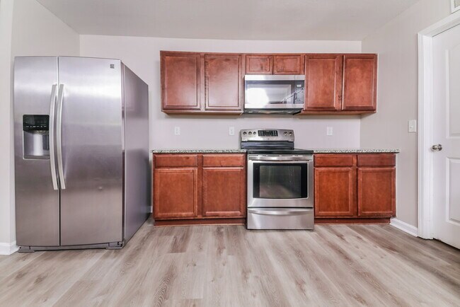 Building Photo - 127 Blakeford Dr