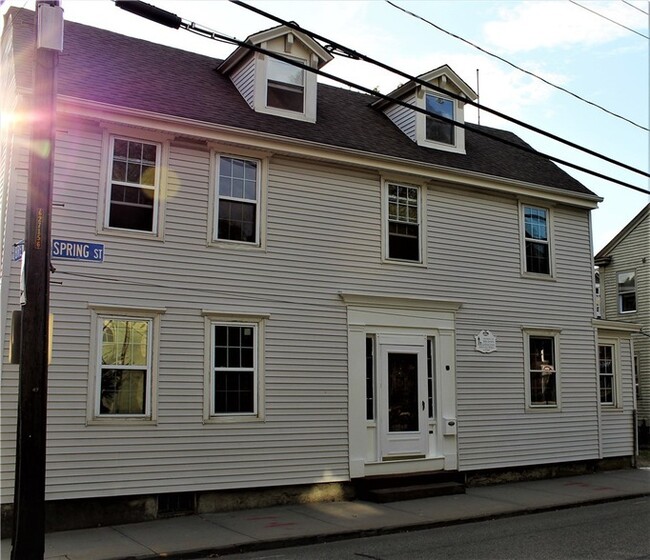 Building Photo - 283 Spring St