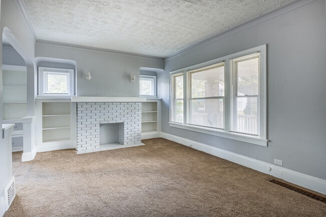 Building Photo - 438 E 152nd St