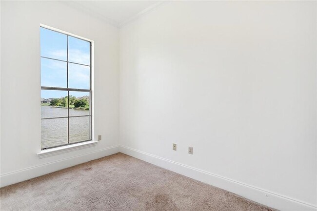 Building Photo - 109 Grand Champions Ln