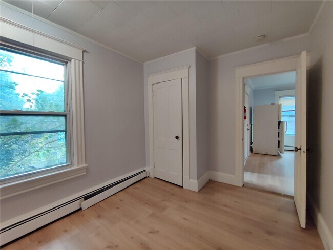 Building Photo - 85 N Hamilton St