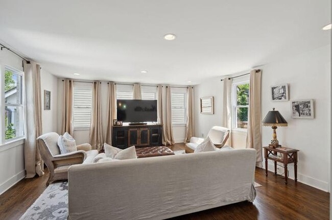 Building Photo - 828 Kirkwood Ave