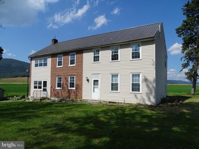 Building Photo - 1410 Gillan Dr