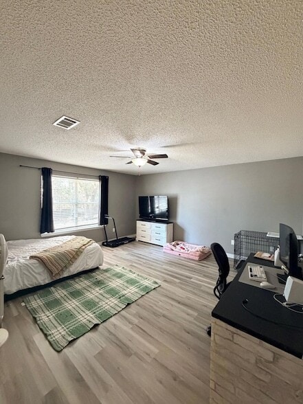 Building Photo - 205 Villacrest Dr