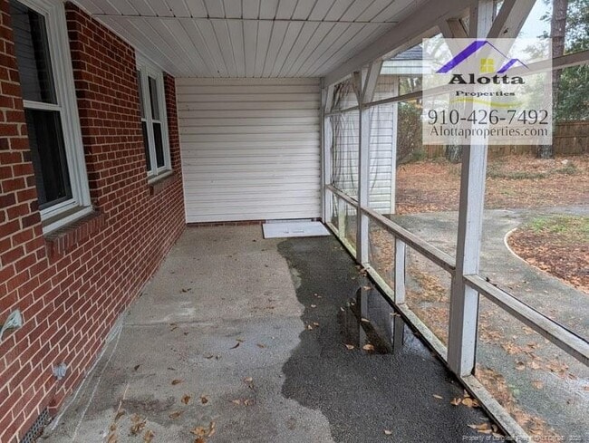 Building Photo - 209 N Jackson St