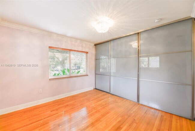 Building Photo - 911 Mariana Ave