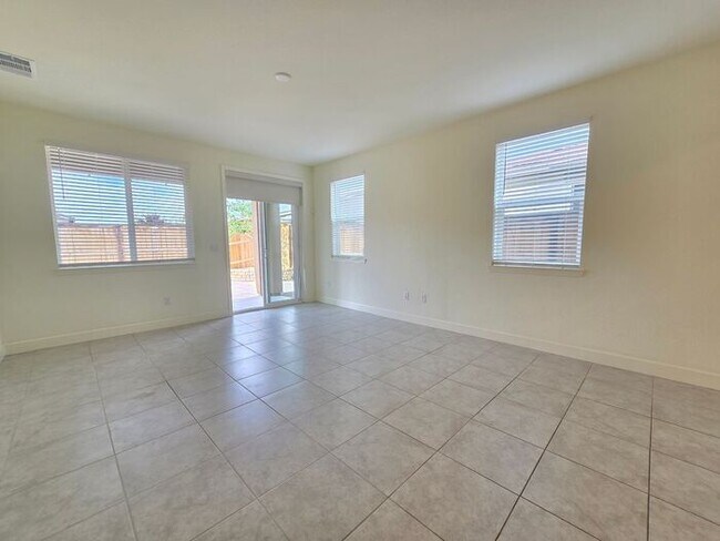 Building Photo - Beautiful Kiley Ranch Home with Open Floor Plan & Private Backyard