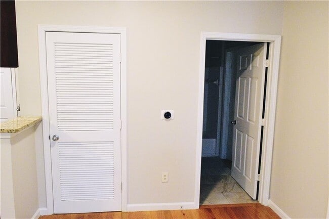 Building Photo - 3500 Sweetwater Rd