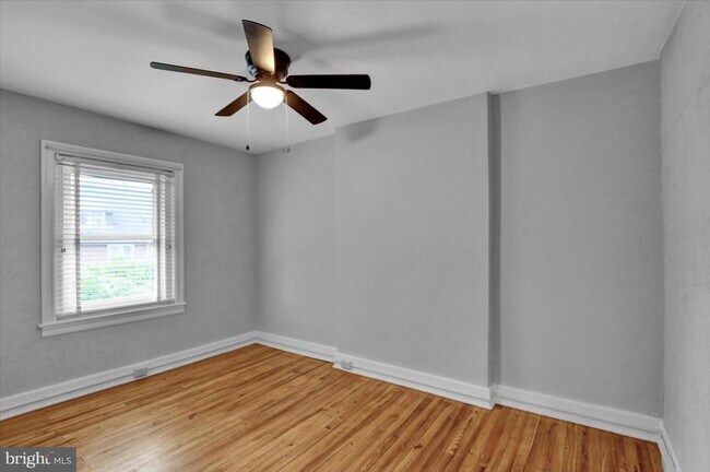 Building Photo - 23 Trebor Pl