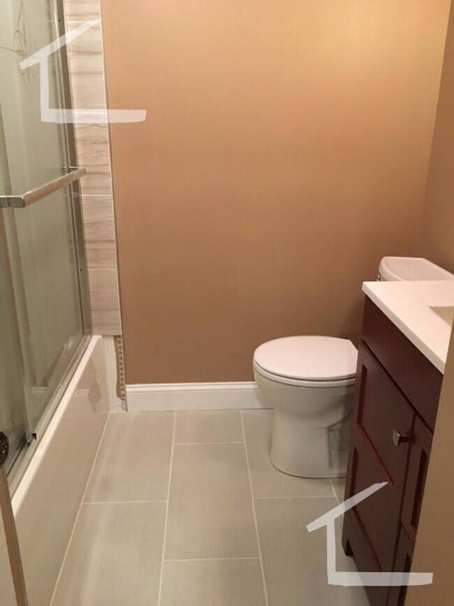 Building Photo - 14 Bay State Rd