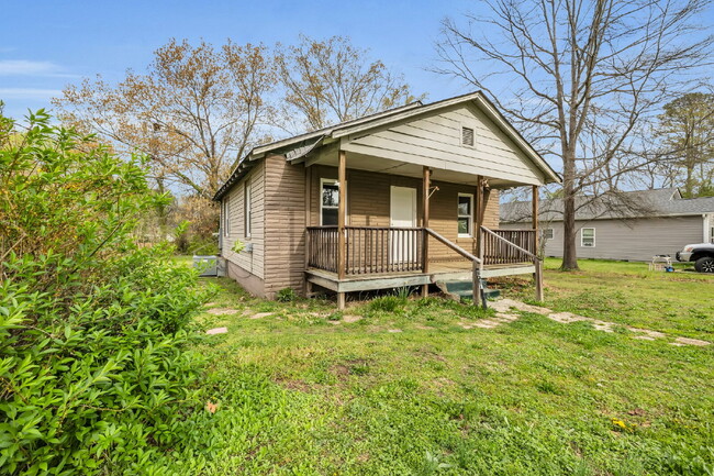 Building Photo - Cozy 2-Bed Home in East Brainerd – Quiet S...