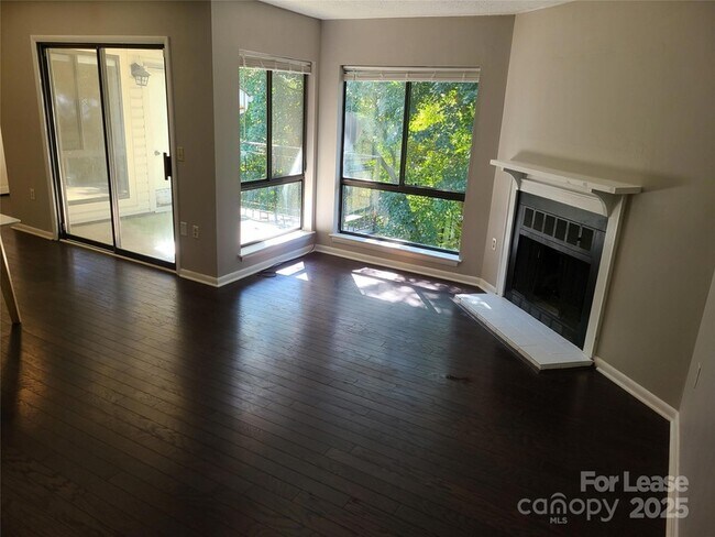 Building Photo - 4811 Spring Lake Dr
