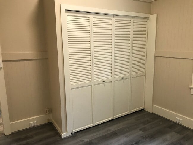 Building Photo - Punchbowl area Single family 3/1.5/1 car carport