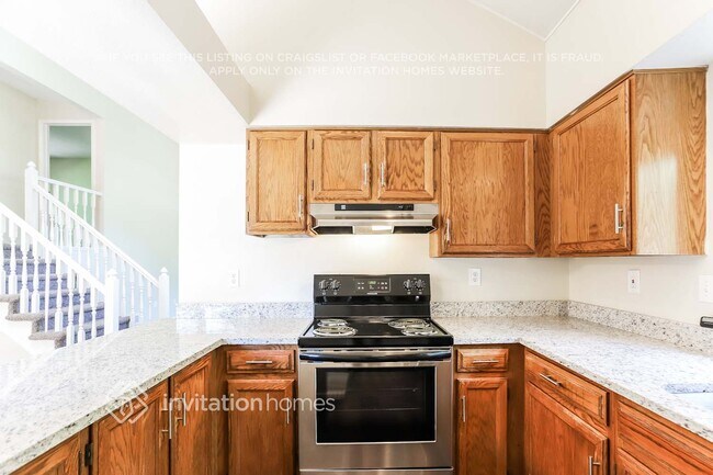 Building Photo - 4443 Biscay St