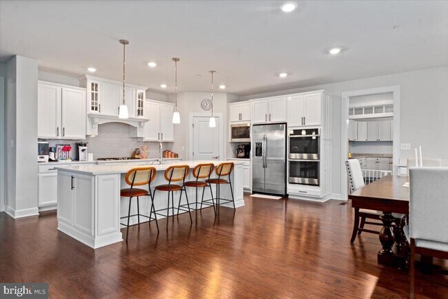 Building Photo - 13903 Hebron Ln