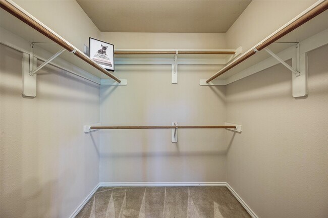 Building Photo - 16535 Cairngrove Ln