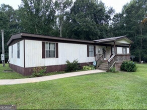 Building Photo - 1057 McGee Rd