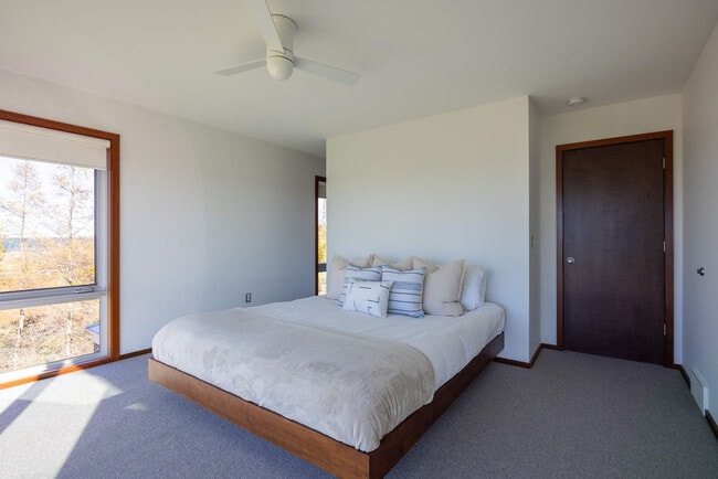 Building Photo - 11988 Cabana Shores Dr