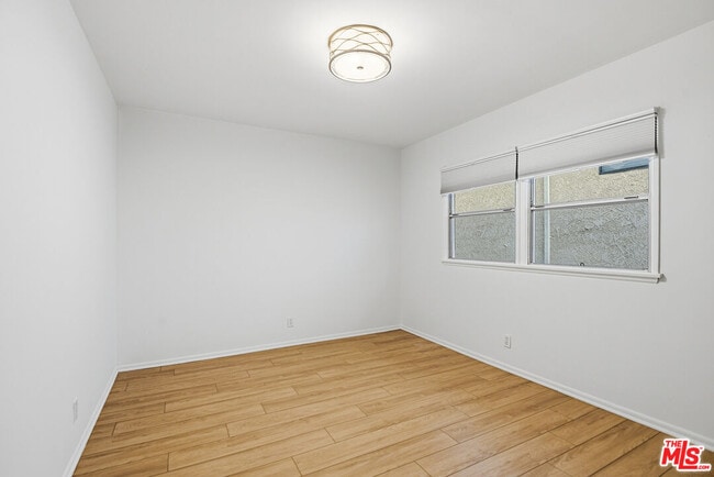 Building Photo - 1944 S Beverly Glen Blvd