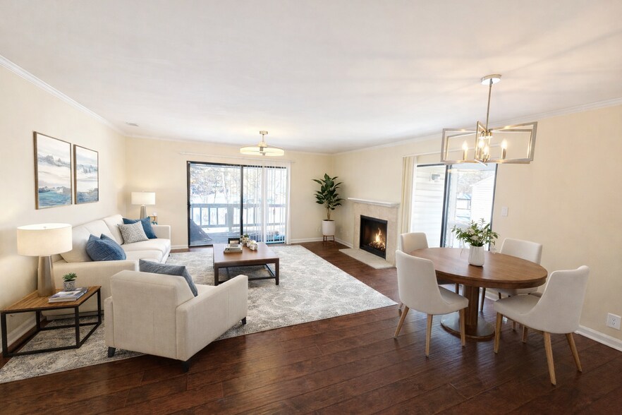 LR - 101 Pine Forest Dr