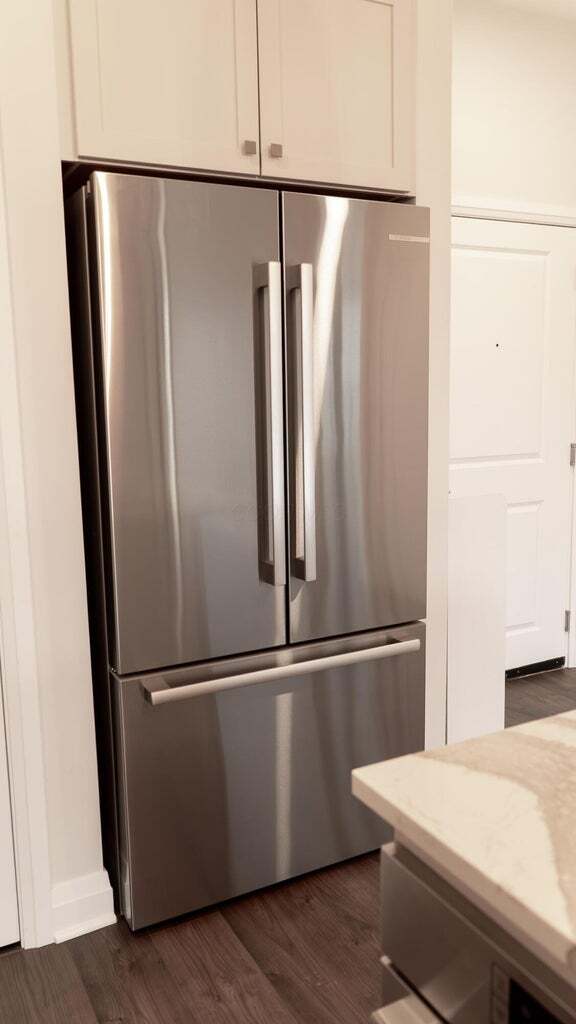 Building Photo - 6633 Dale Dr