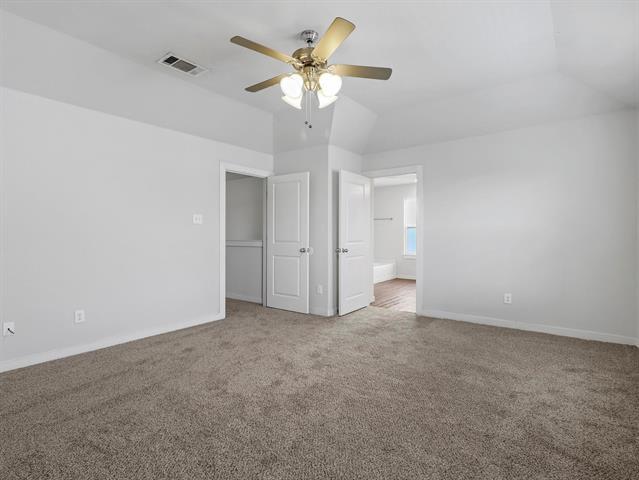 Building Photo - 9941 Ironhorse Dr