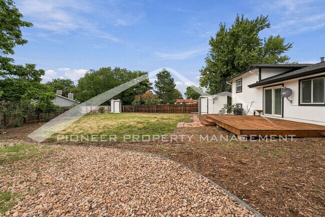 Building Photo - 12854 E Florida Dr
