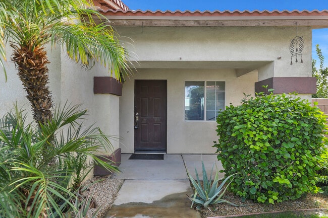 Building Photo - 81375 Paludosa Dr